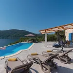 بيت للعطل Awesome In Mikulina Luka With Wifi