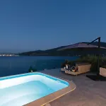 Awesome In Mikulina Luka With Wifi Сasa de vacaciones