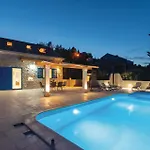 Awesome In Mikulina Luka With Wifi * Vela Luka