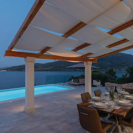 Awesome In Mikulina Luka With Wifi * Vela Luka