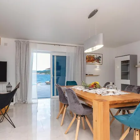 Awesome In Mikulina Luka With Wifi Сasa de vacaciones *