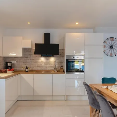 Awesome In Mikulina Luka With Wifi Vela Luka