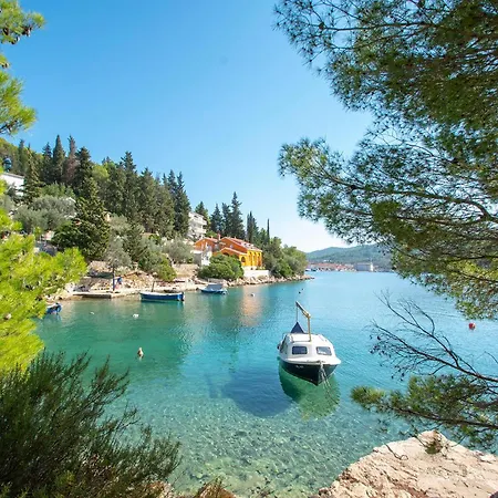 Сasa de vacaciones Awesome In Mikulina Luka With Wifi *