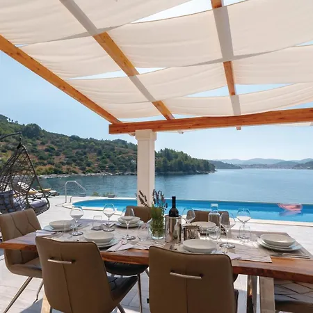 Сasa de vacaciones Awesome In Mikulina Luka With Wifi Ostrvo Šijak