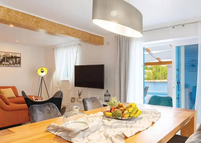 Awesome In Mikulina Luka With Wifi Ostrvo Šijak